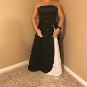 Strapless black/white sequin dress